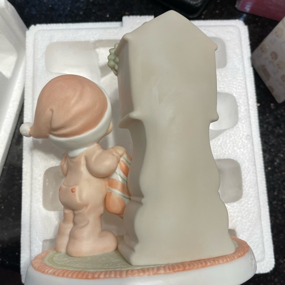 Precious moments - Picture 2 of 6